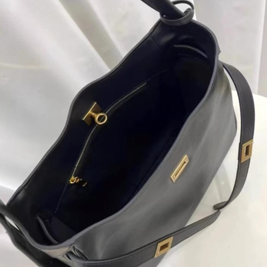 Kali leather bag