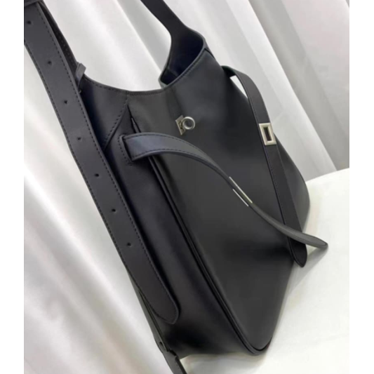 Kali leather bag