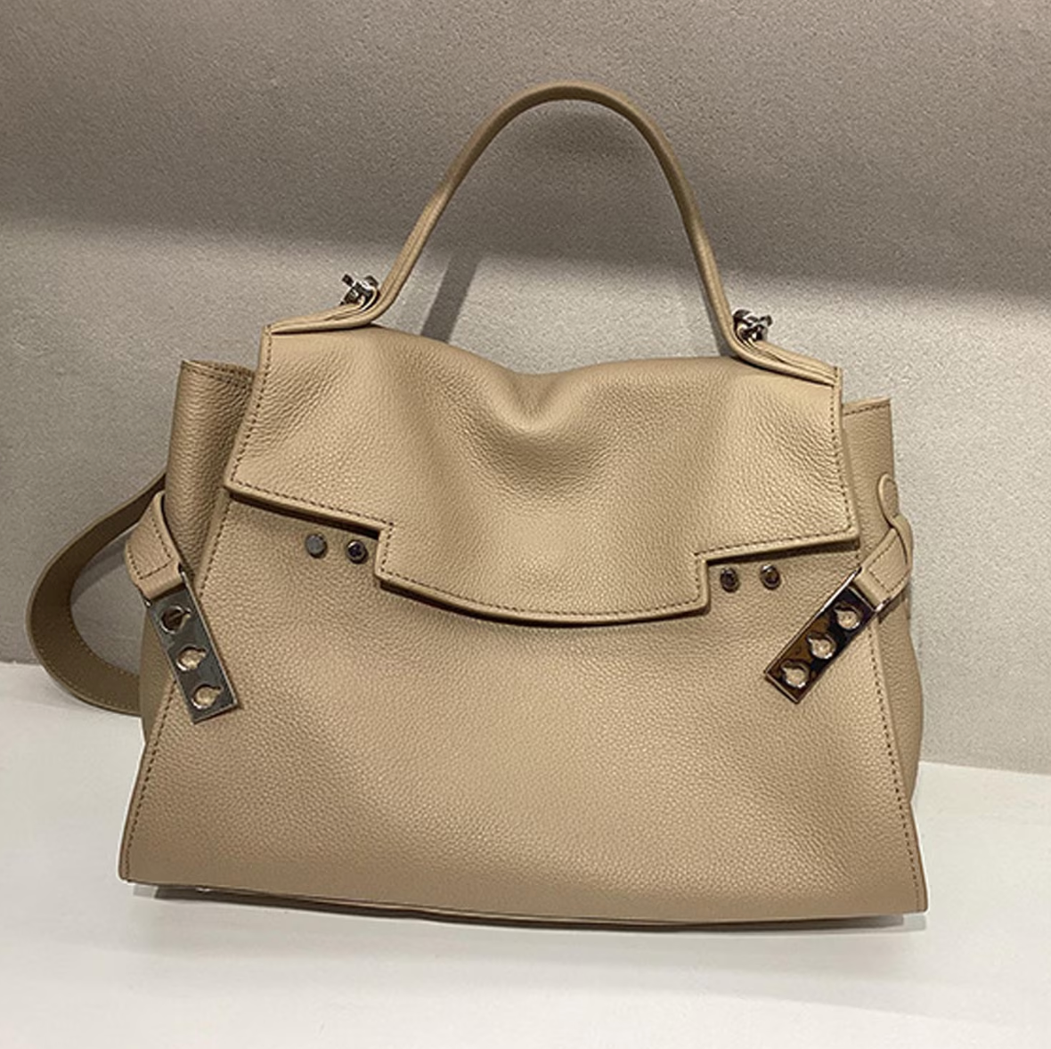WRIS Top handle bag