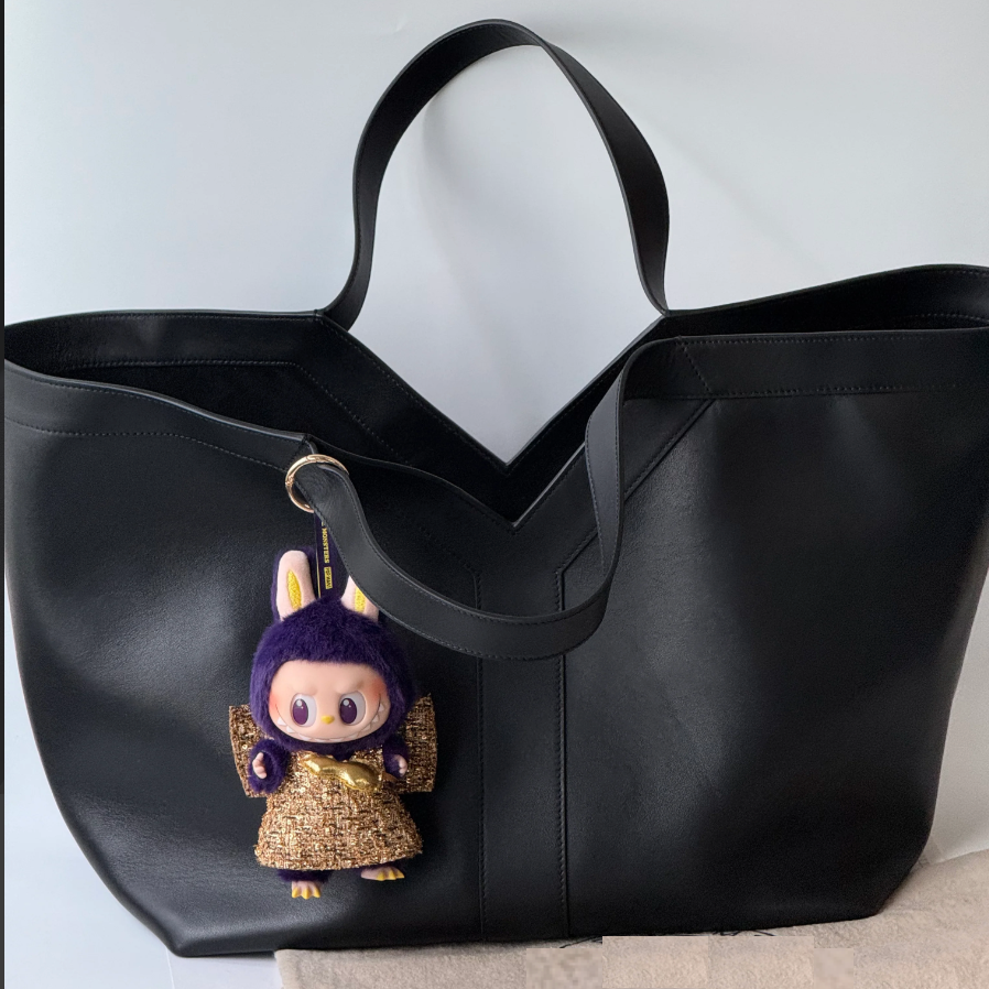 VG leather handbag
