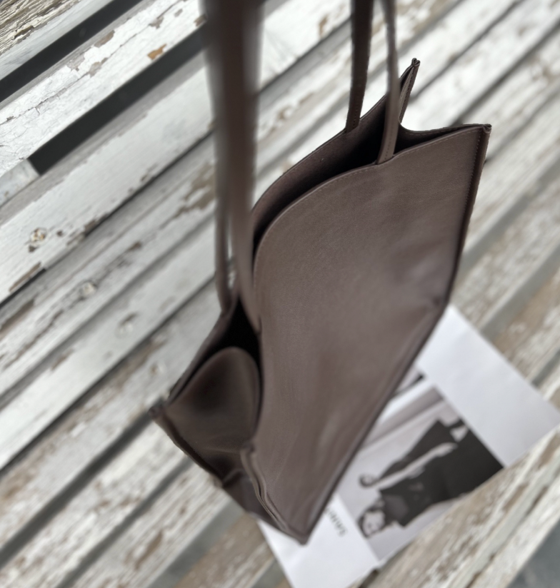Niche tote bag