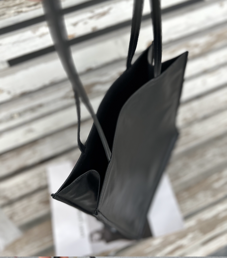 Niche tote bag