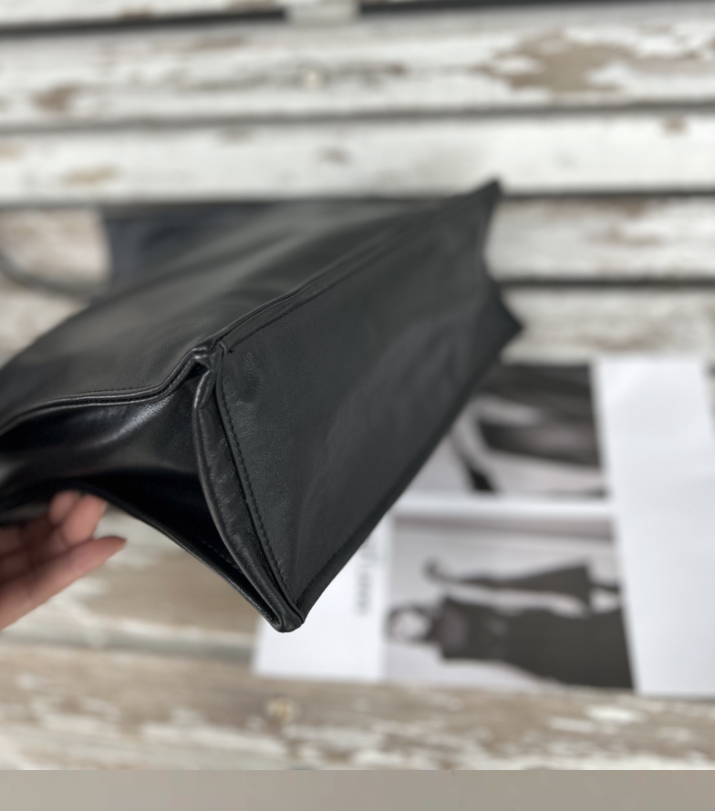 Niche tote bag
