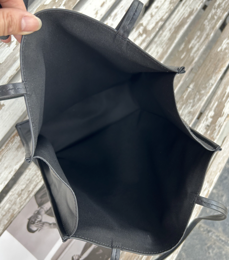 Niche tote bag