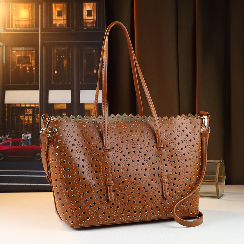 Mina leather tote
