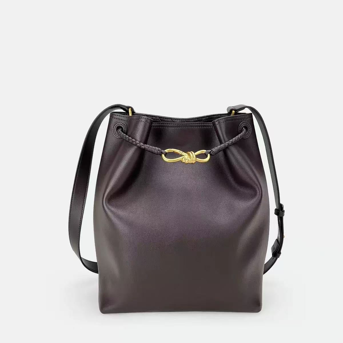 Commuter bucket bag