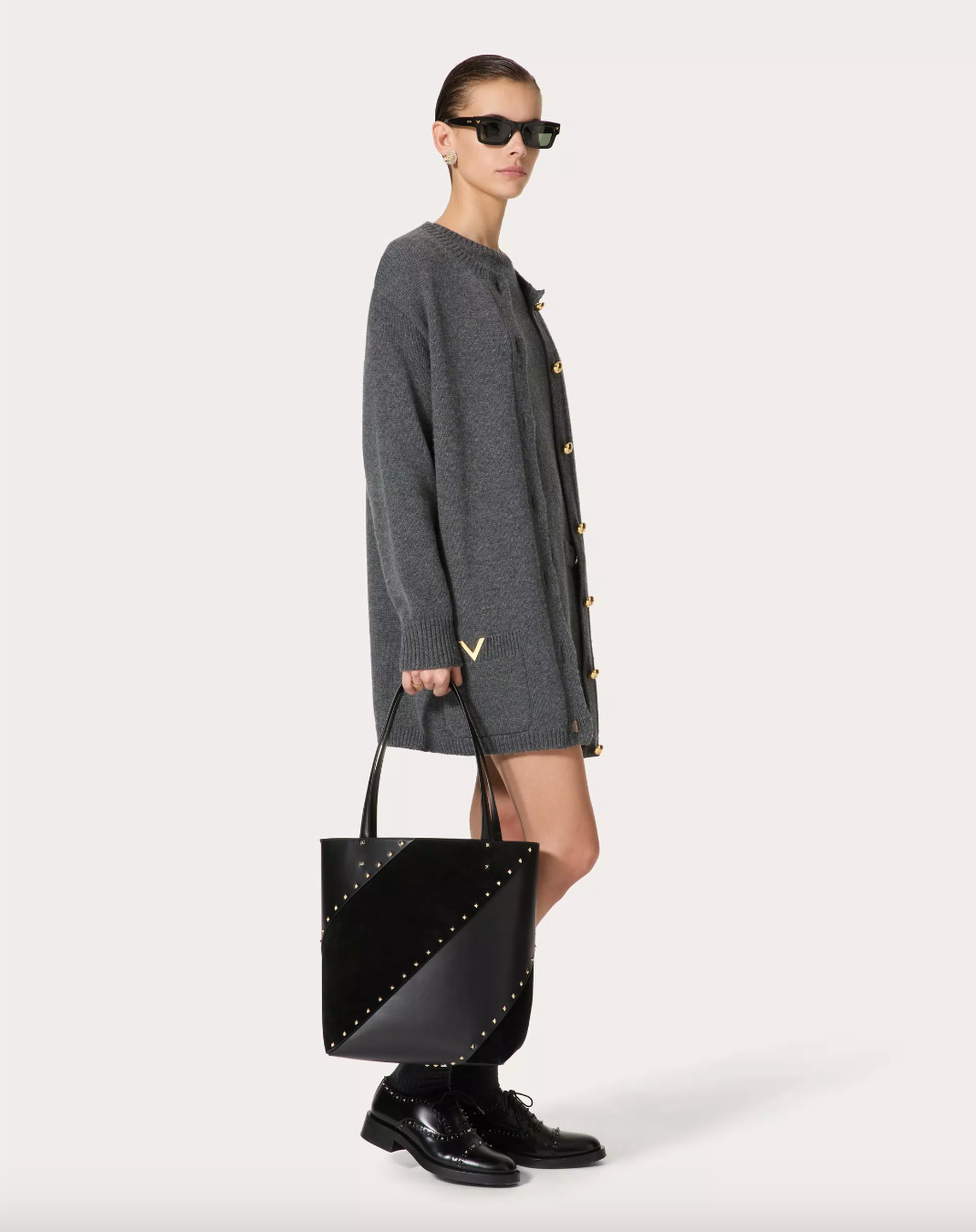 ROCKSTUD WISPY SHOPPING BAG IN CALFSKIN