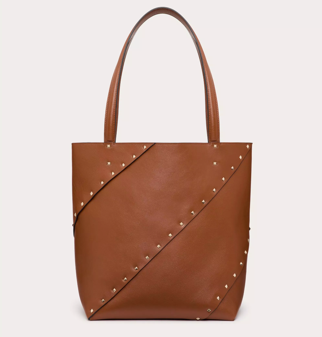 ROCKSTUD WISPY SHOPPING BAG IN CALFSKIN