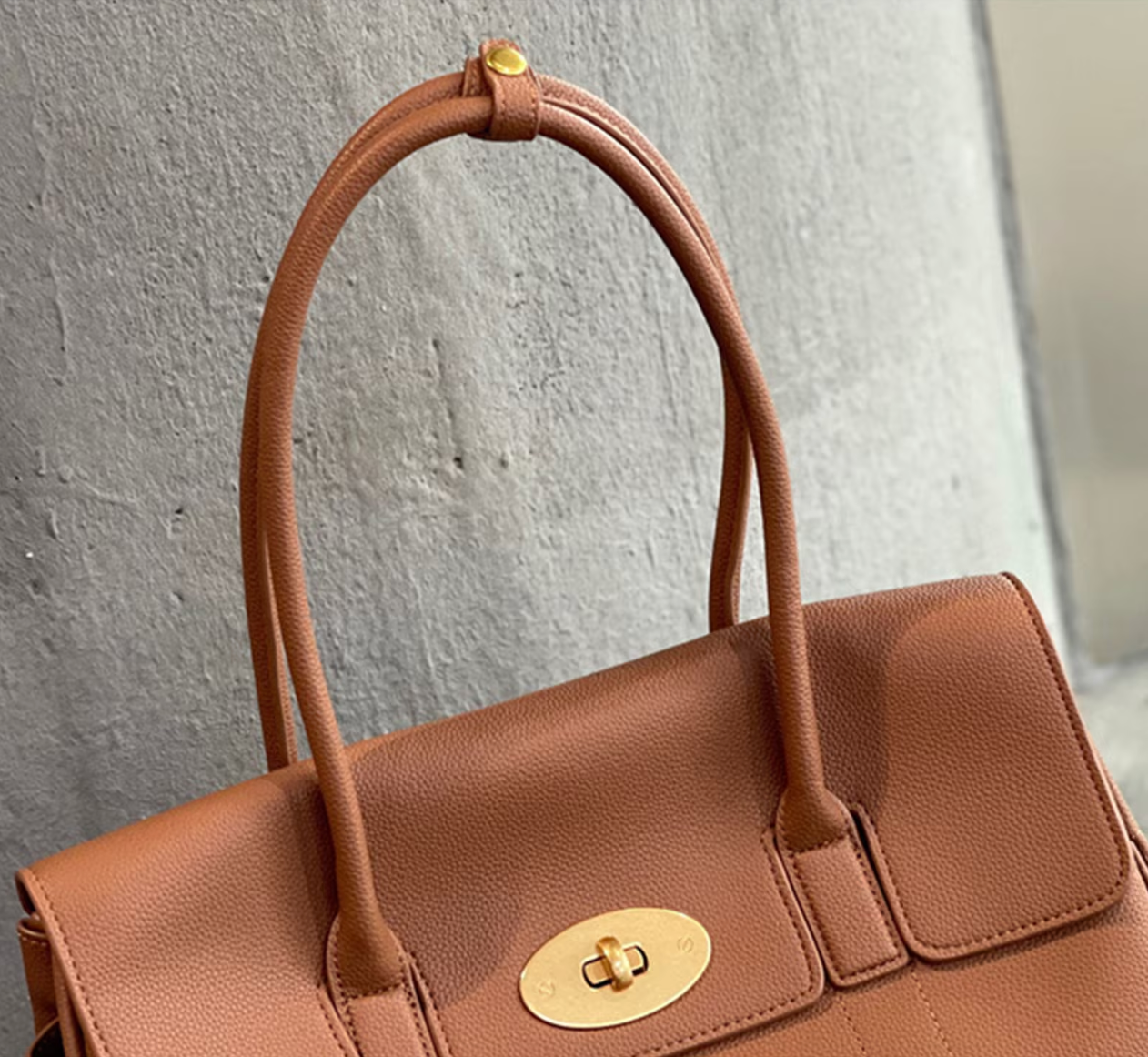 ATIA Shoulder Bag