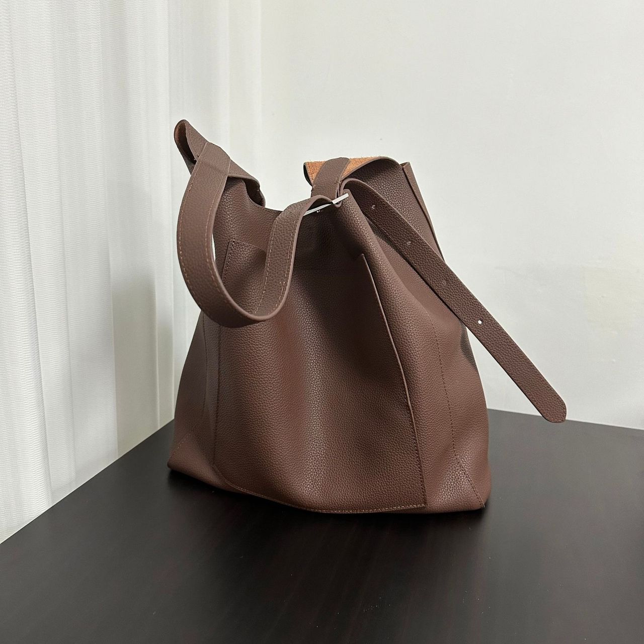 Blake leather shoulder bag